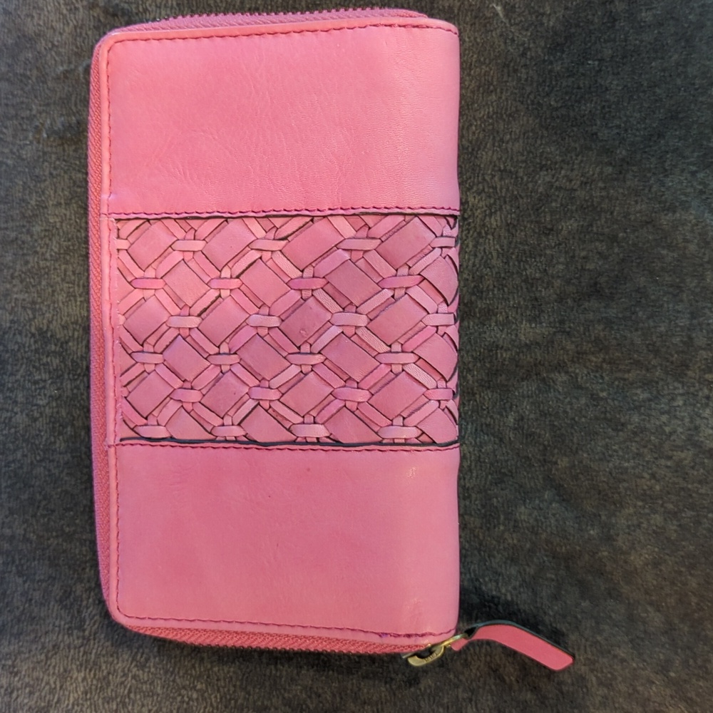New unused pink leather zippered wallet